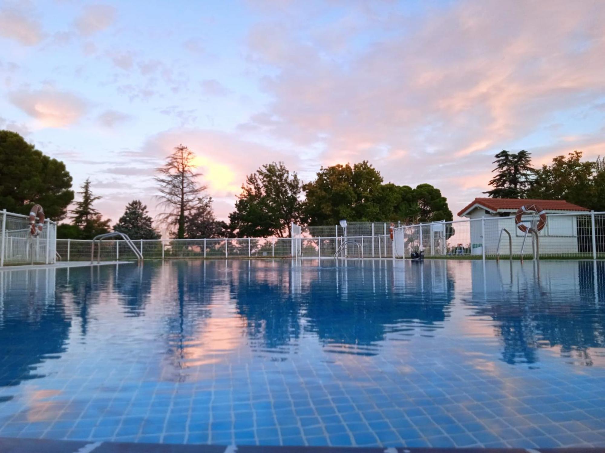 Albergue Zaragoza Camping Exterior foto